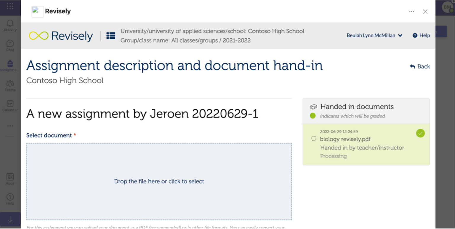 Revisely Students handing in assignments - Revisely